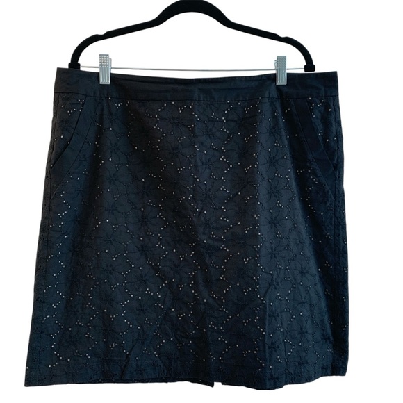 Ann Taylor LOFT Factory Black Eyelet 100% Cotton Lined Skirt Pockets Size 16 - Picture 1 of 6